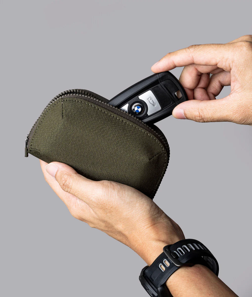 HUB Zip Pocket - Image 21