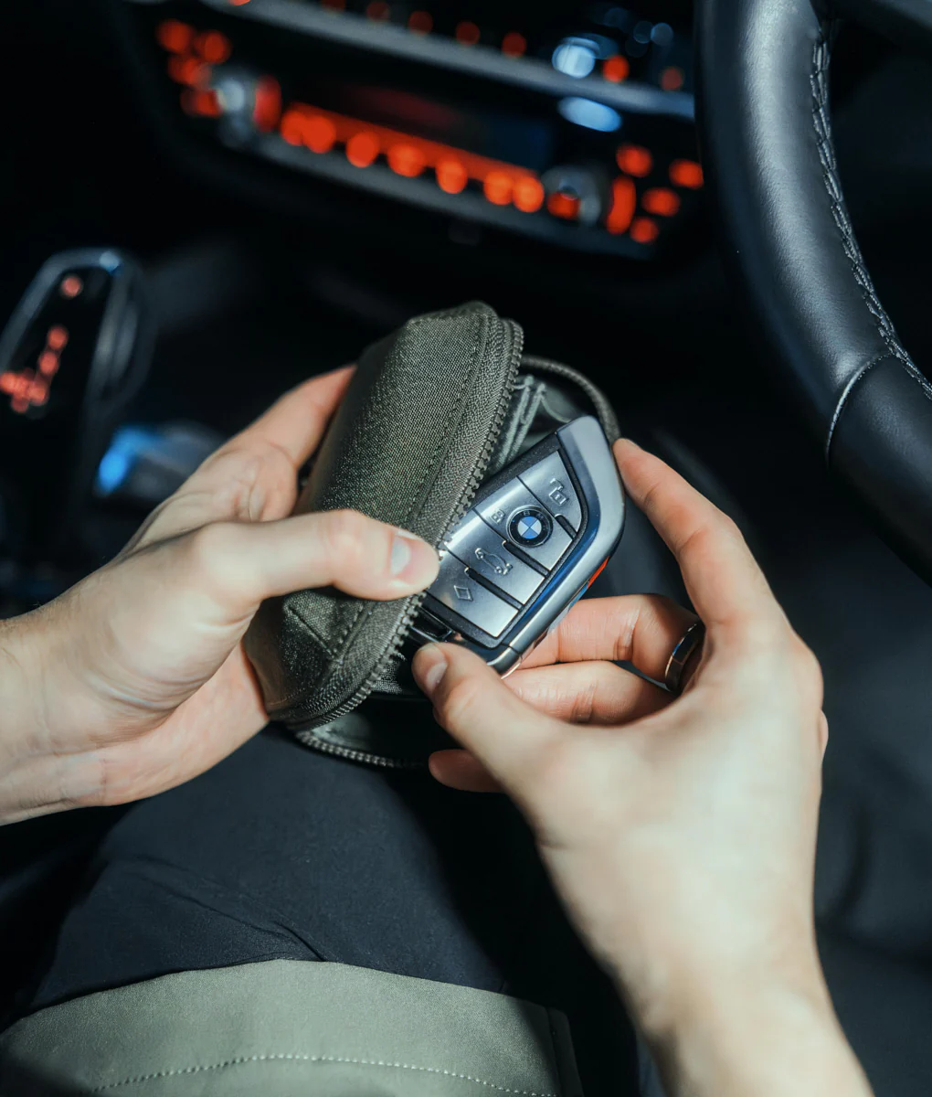 HUB Zip Pocket - Image 28