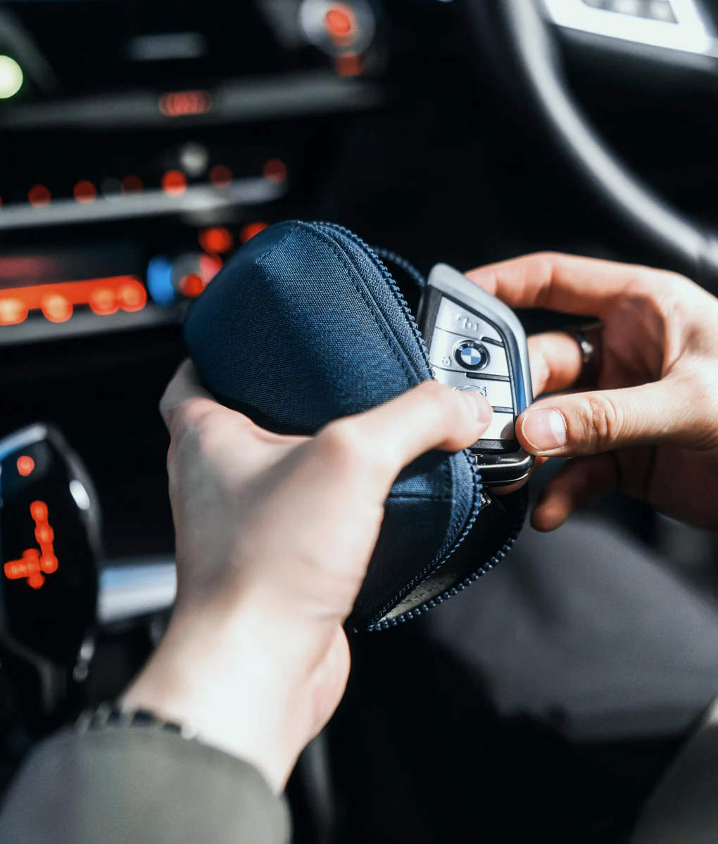 HUB Zip Pocket - Image 41