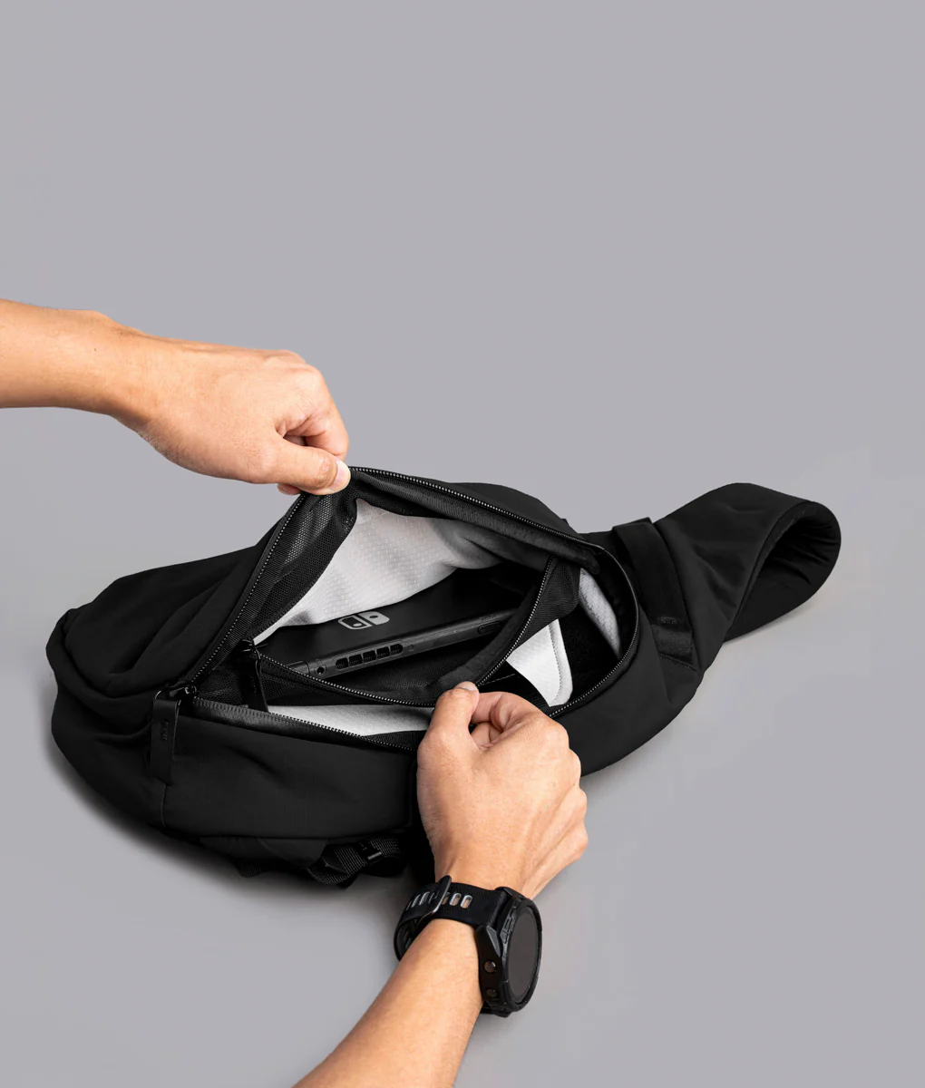 Metro Crossbody – Left Shoulder - Image 14