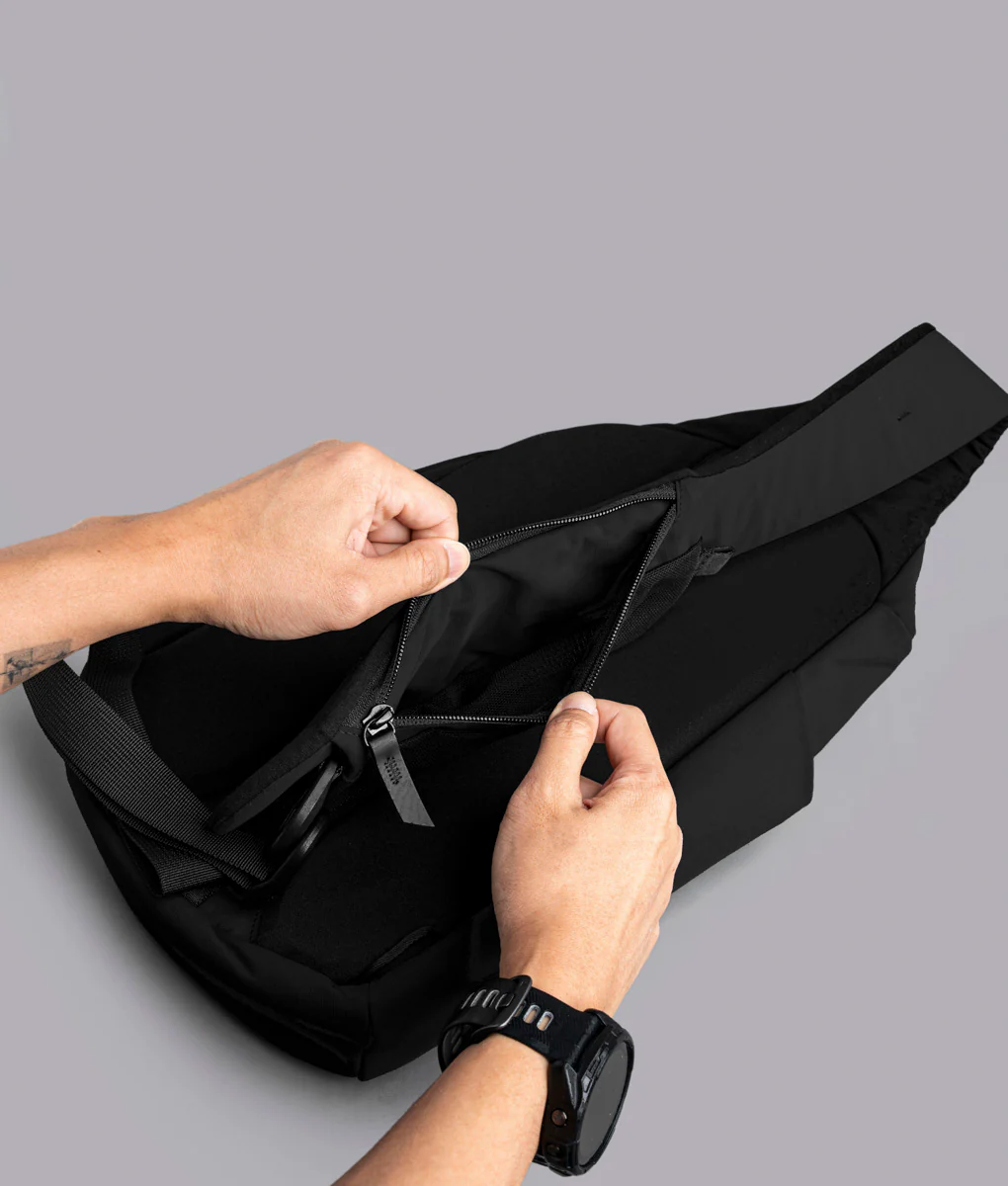 Metro Crossbody – Left Shoulder - Image 15