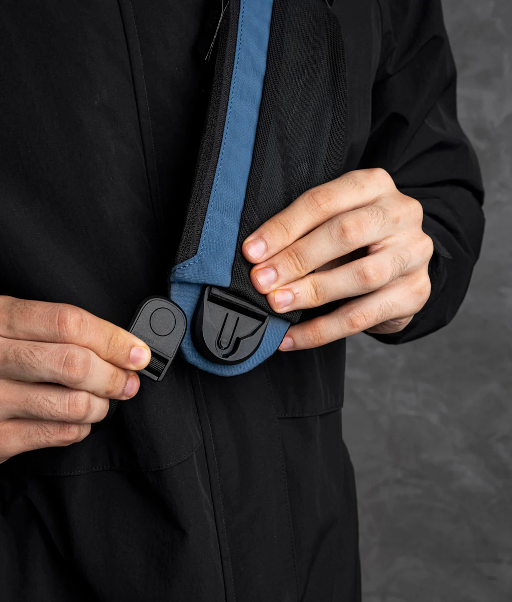 Metro Crossbody – Left Shoulder - Image 27