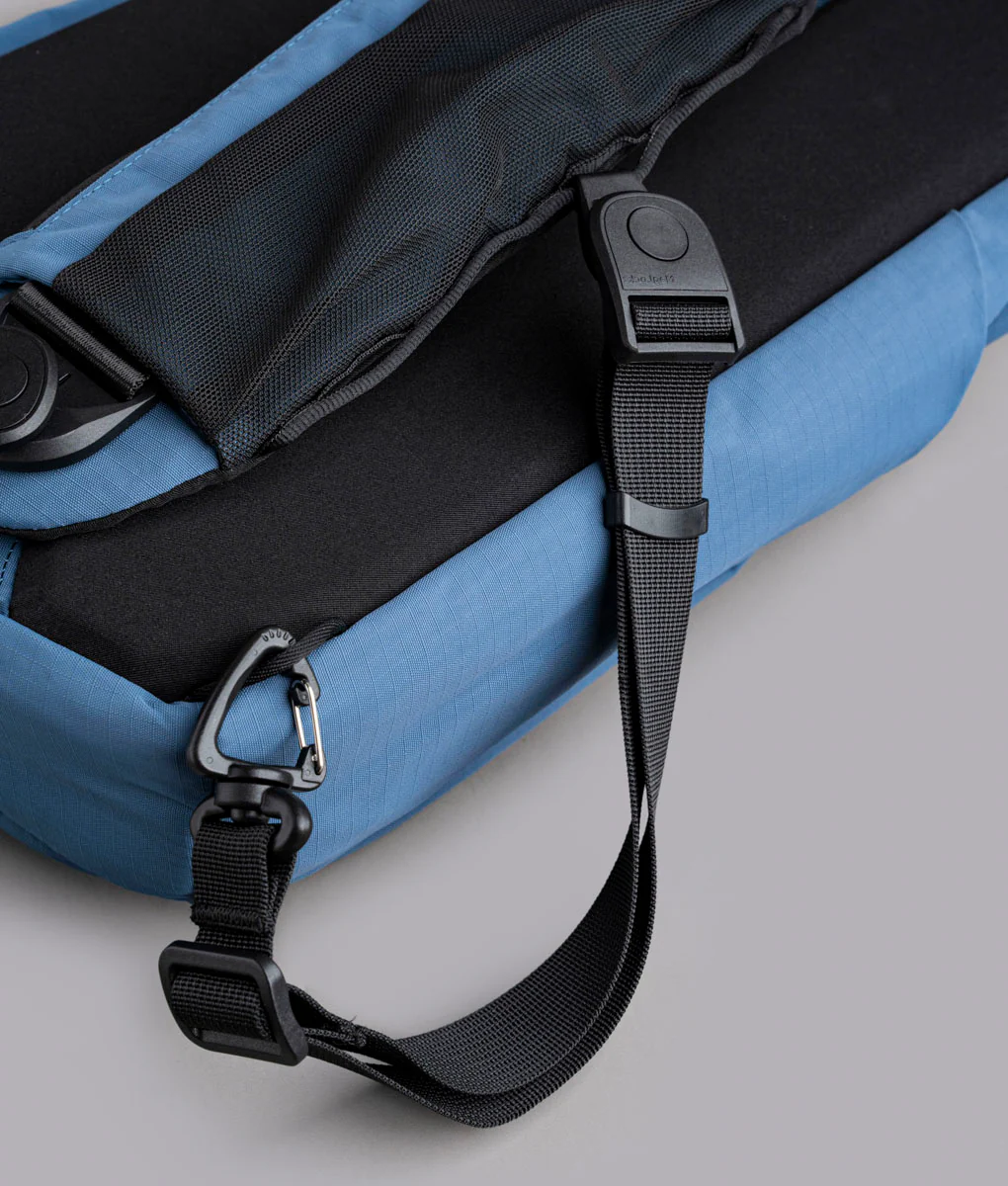 Metro Crossbody – Left Shoulder - Image 38