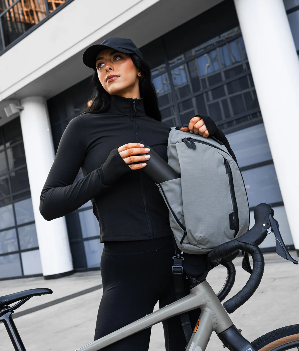 Metro Crossbody – Left Shoulder - Image 67