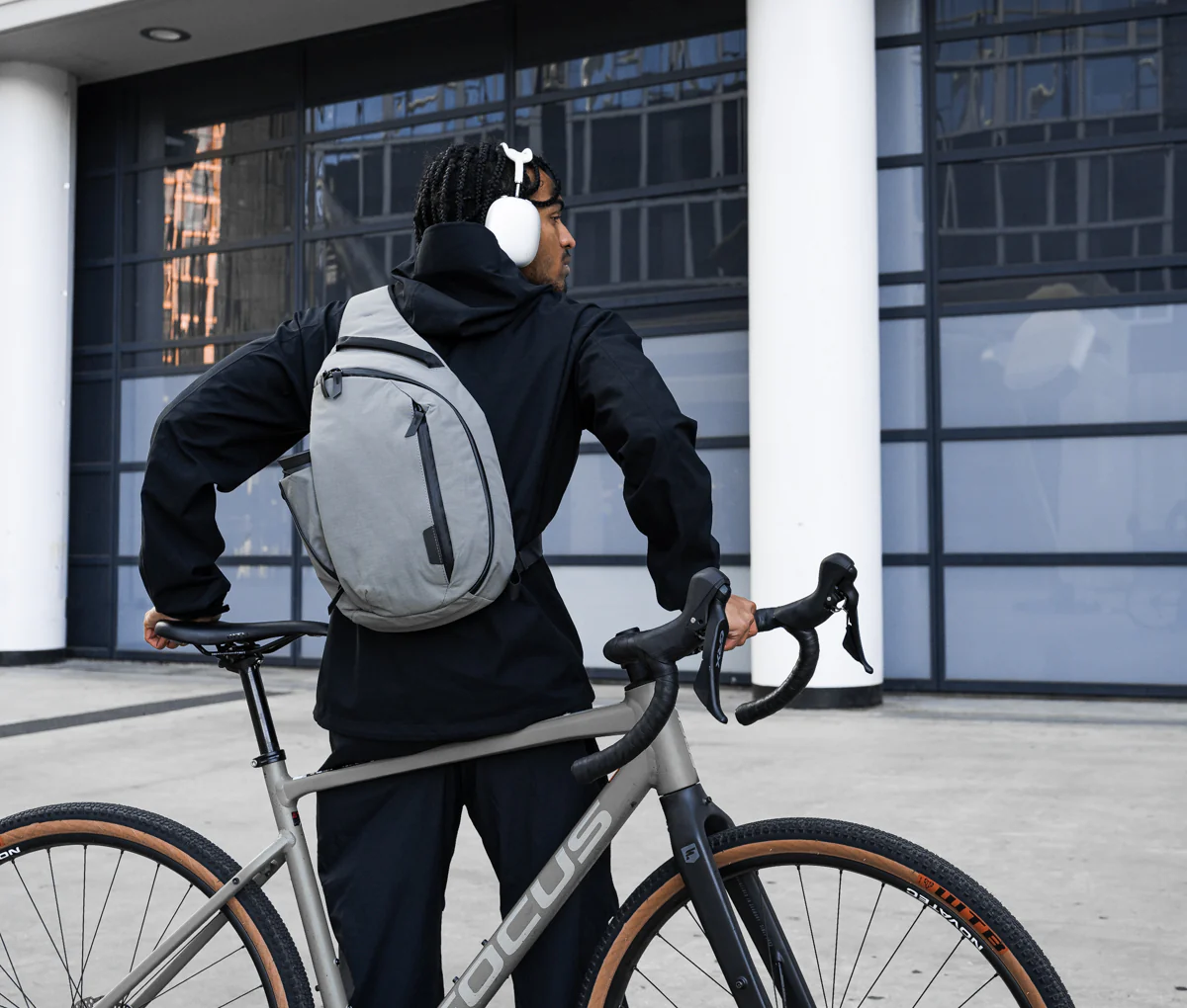 Metro Crossbody – Left Shoulder - Image 68