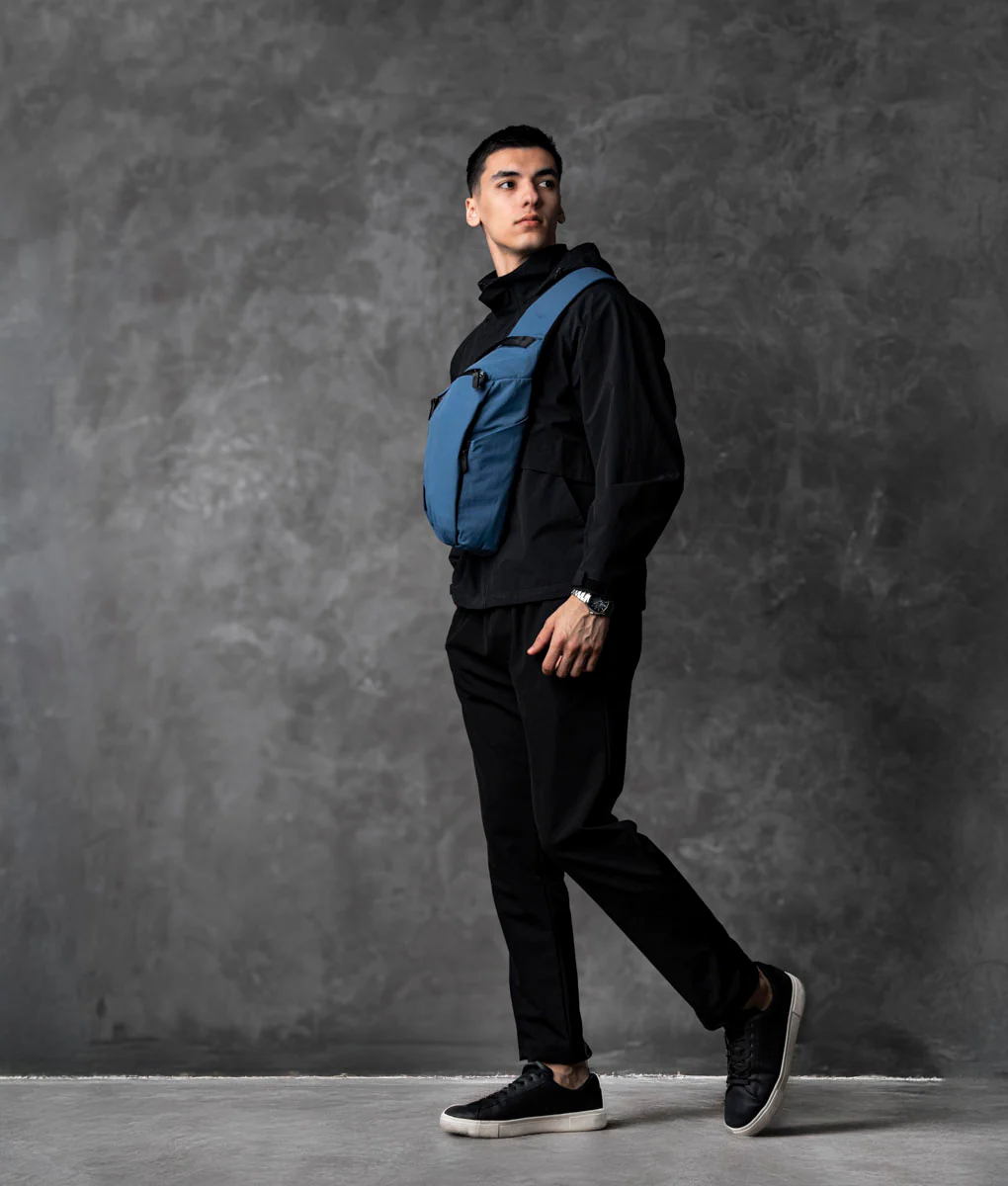 Metro Crossbody –  Right Shoulder - Image 24