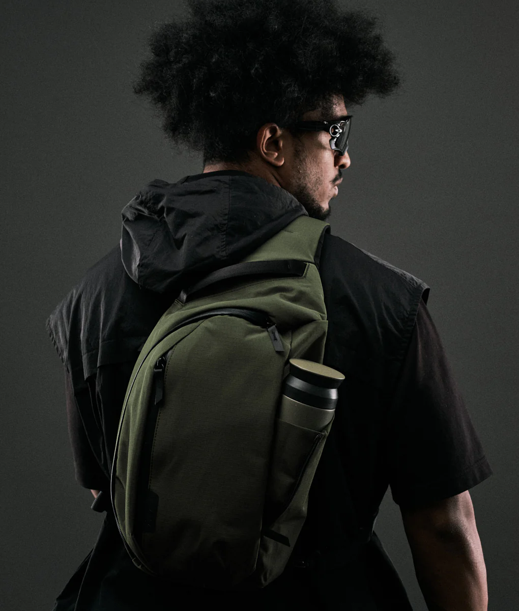 Metro Crossbody –  Right Shoulder - Image 68