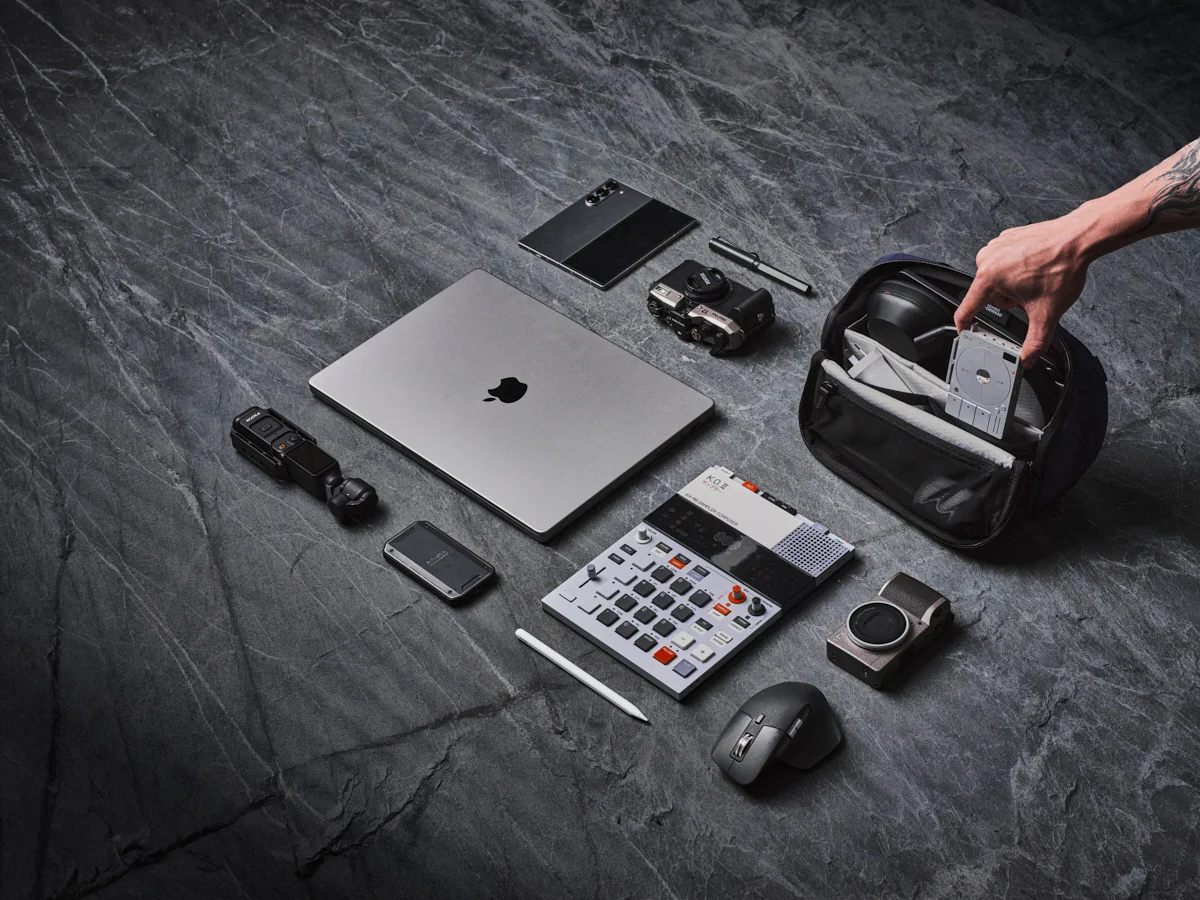 Vertex Pouch - Image 50