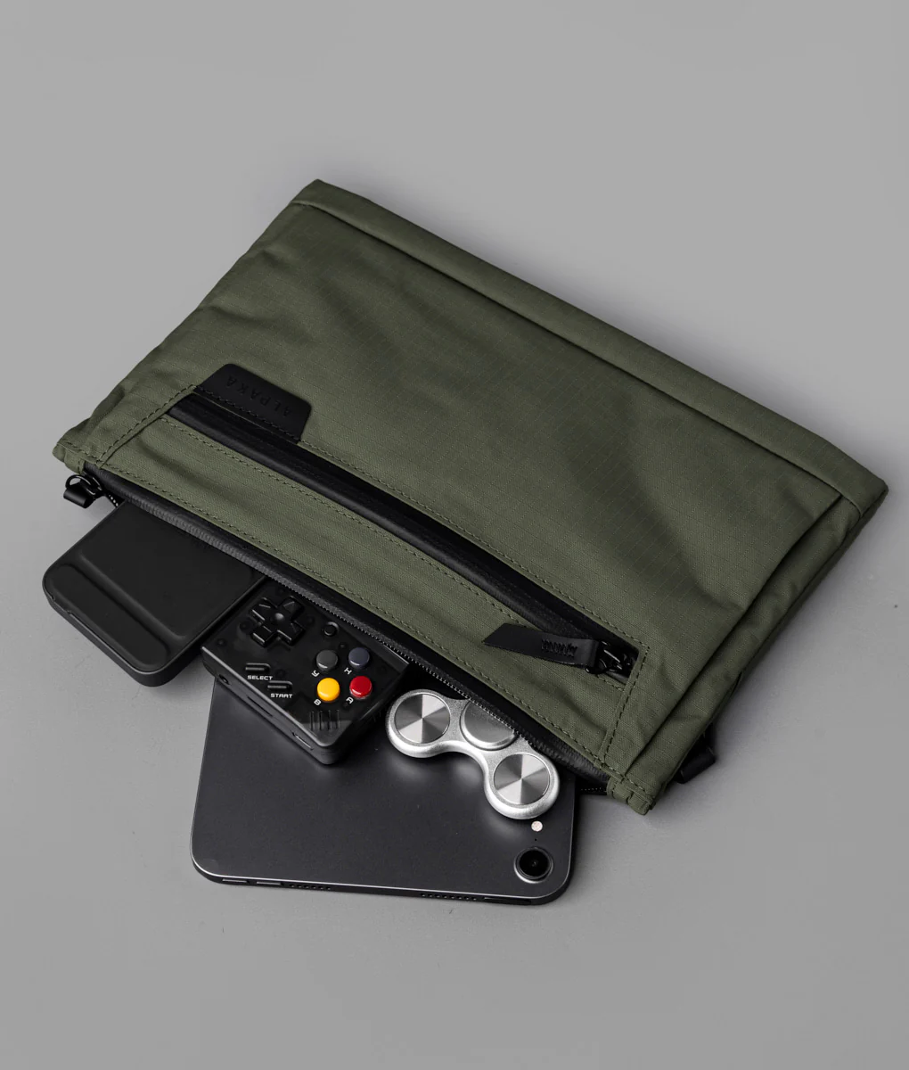 Zip Pouch Max V2 - Image 42