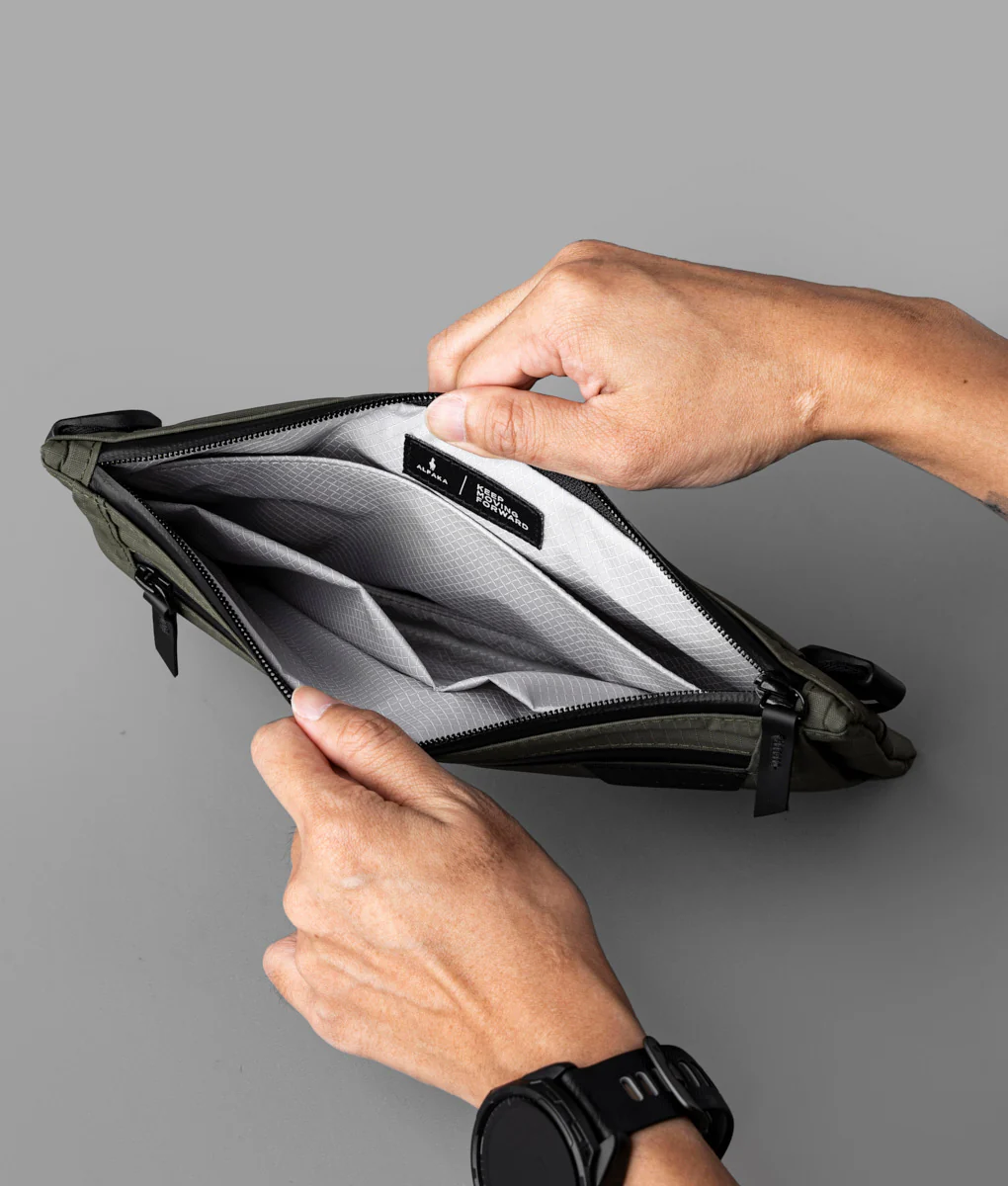 Zip Pouch Max V2 - Image 44