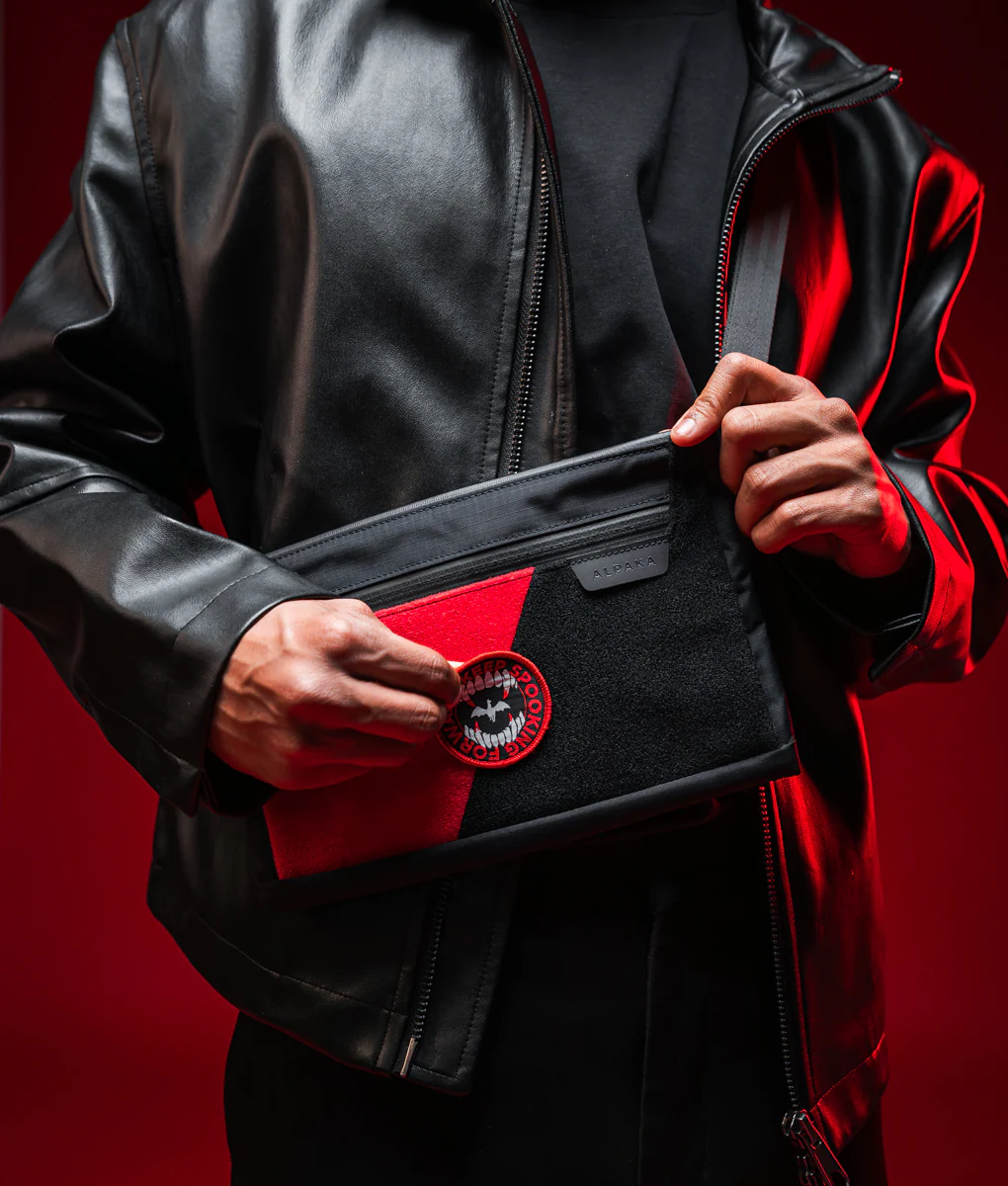 Zip Pouch Max V2 – Vampire Edition - Image 8