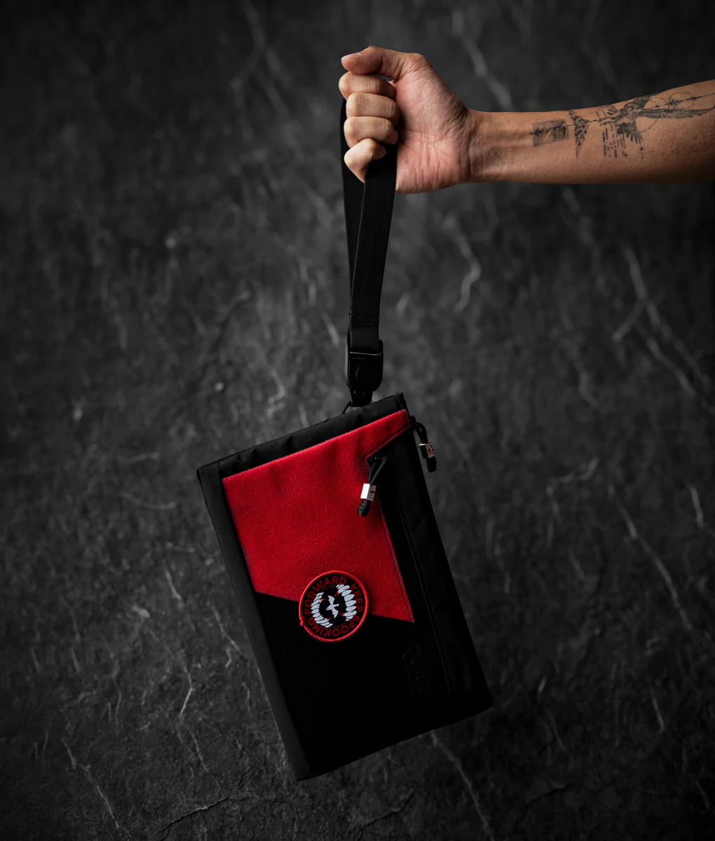 Zip Pouch Max V2 – Vampire Edition - Image 9